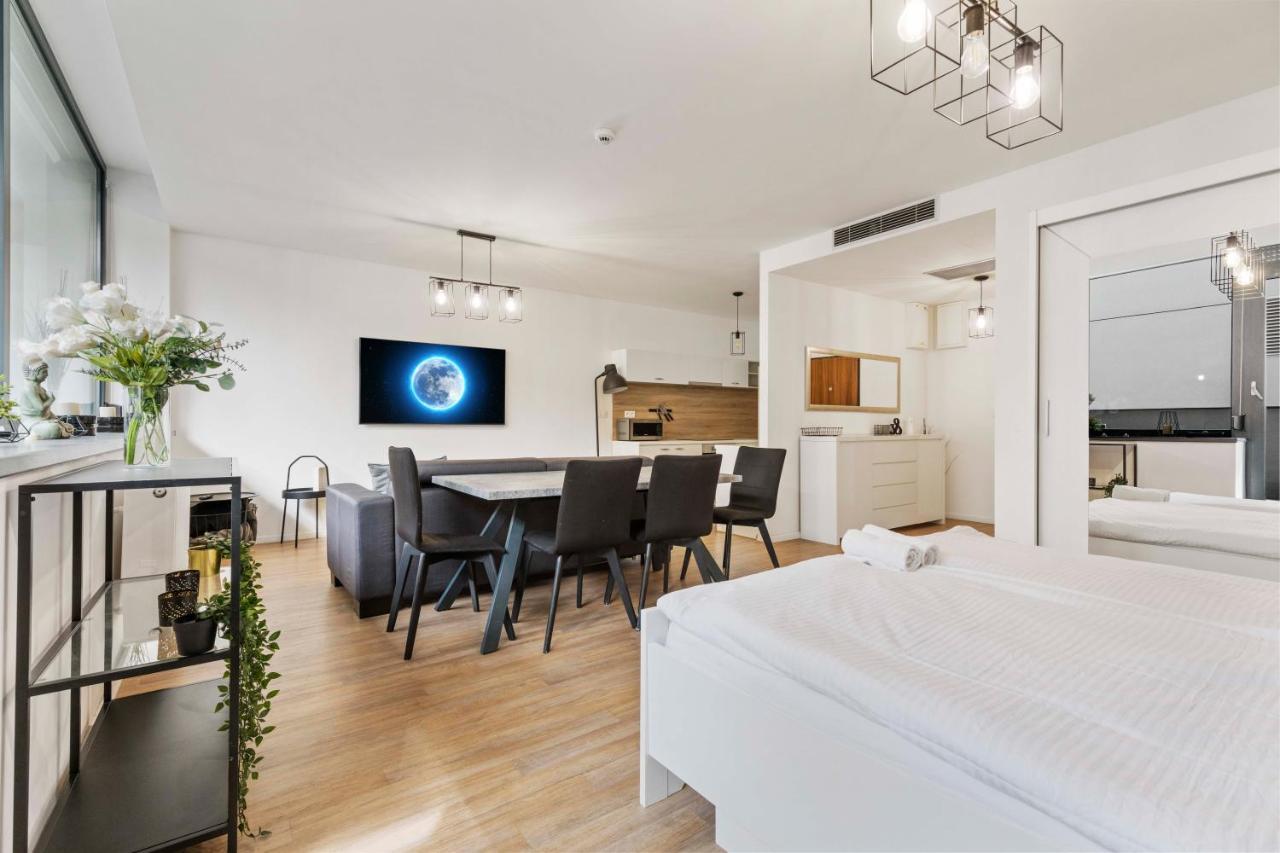 Lam Moon - Ac - Terrace Lejlighed Bratislava Eksteriør billede