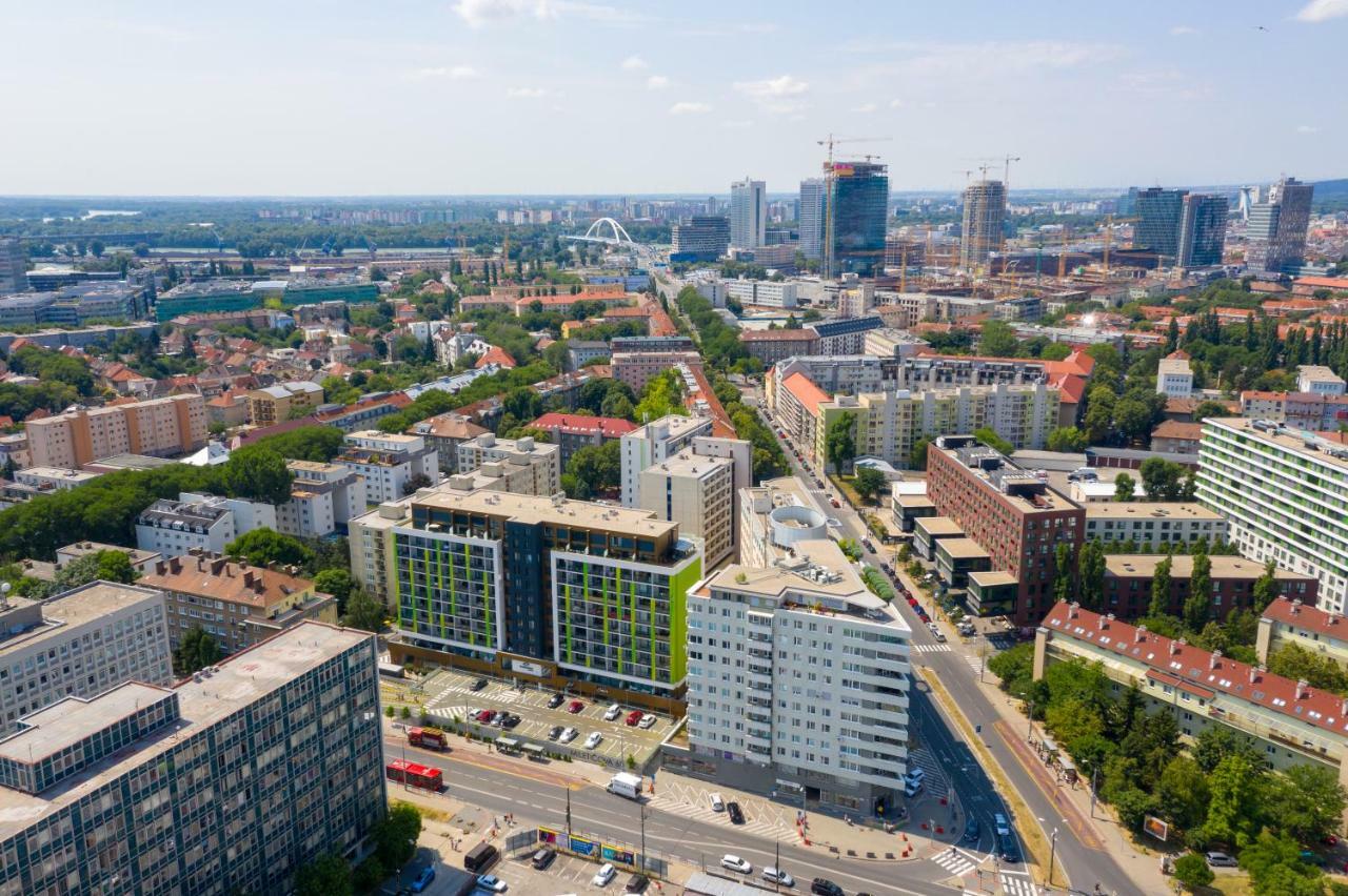 Lam Moon - Ac - Terrace Lejlighed Bratislava Eksteriør billede